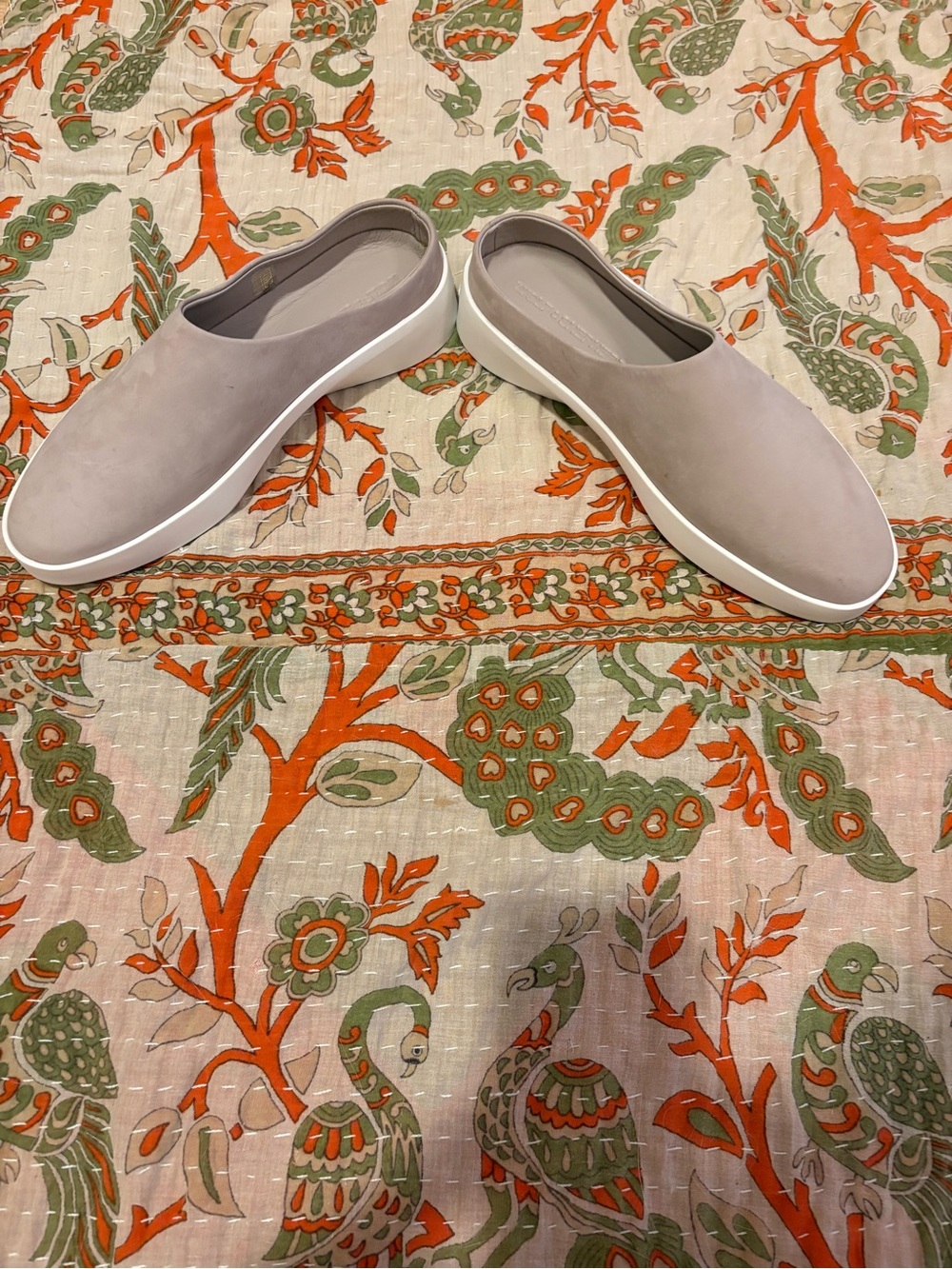 NWOB Women’s Slip-On Mule Flats in Taupe